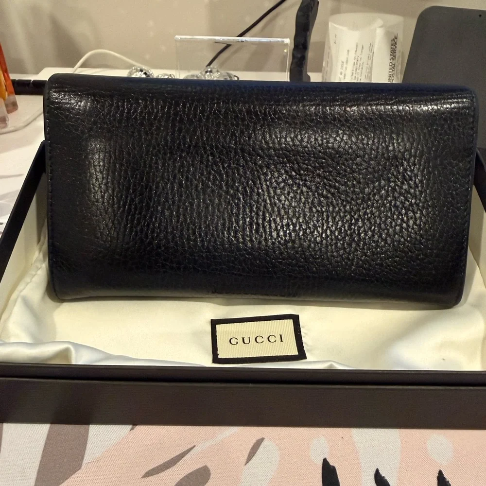 ✨SALE✨ Gucci Black Leather GG Wallet - Picture 2 of 9